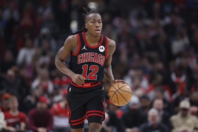 尼克斯森林狼交易细节更新 黄蜂作为第3方加入